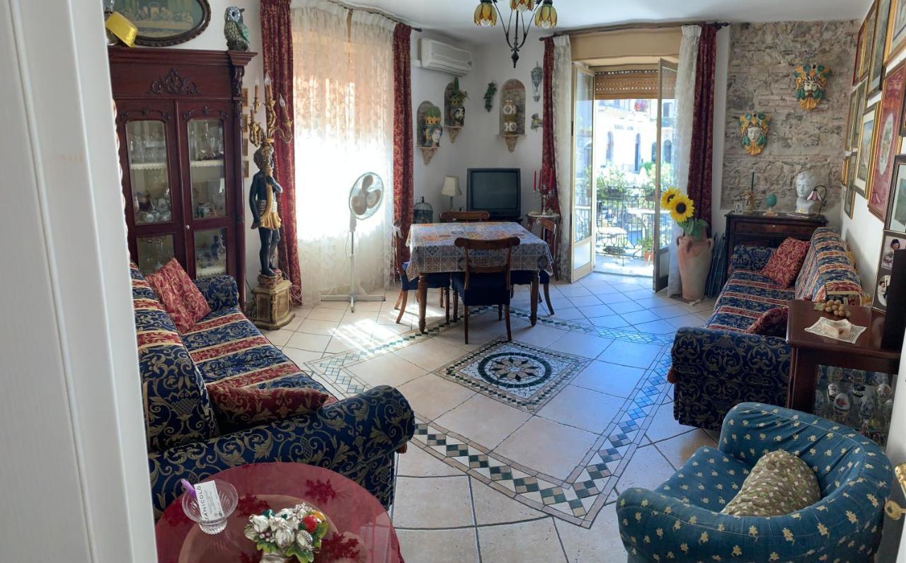 Apartamento Casa Antica Savoia Taormina Exterior foto
